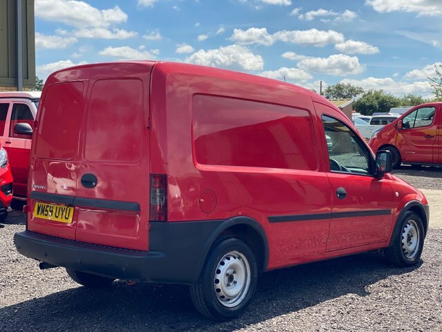 Vauxhall Combo 1.2 Tour Essentia Cdti 73 Bhp Very Low Mileage Blue #4