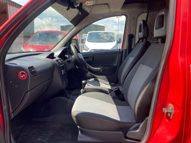 Vauxhall Combo 1.2 Tour Essentia Cdti 73 Bhp Very Low Mileage Blue #45