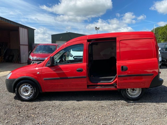 Vauxhall Combo 1.2 Tour Essentia Cdti 73 Bhp Very Low Mileage Blue #12