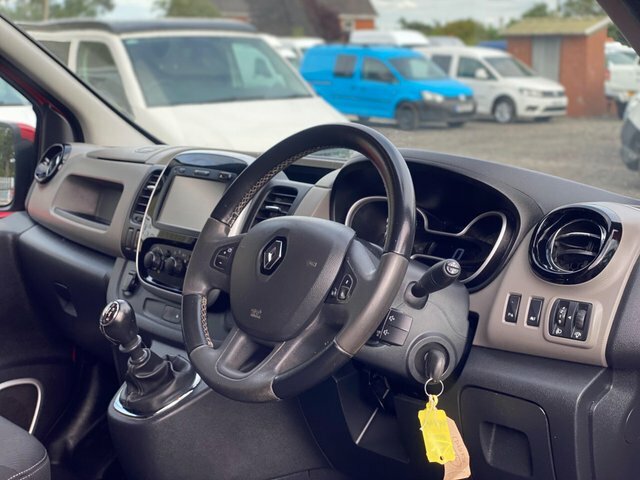Renault Trafic 1.6 Dci Energy 27 Sport Nav Swb Standard Roof Euro Red #6