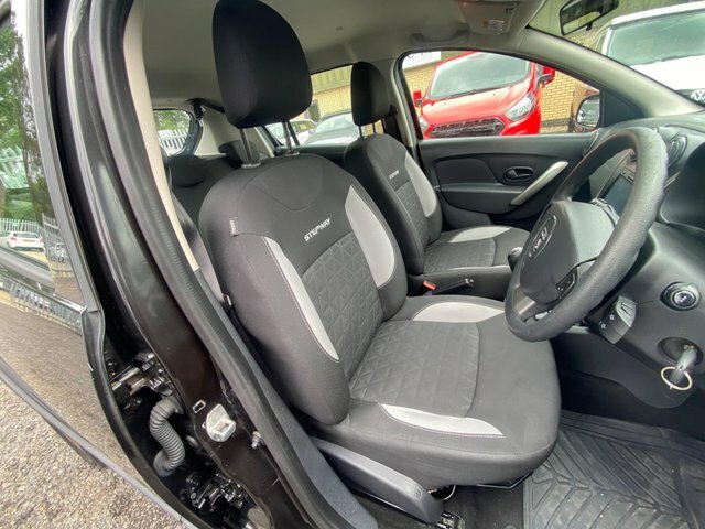 Dacia Sandero Stepway 0.9 Tce Laureate Euro 5 MX64YMS Black #6