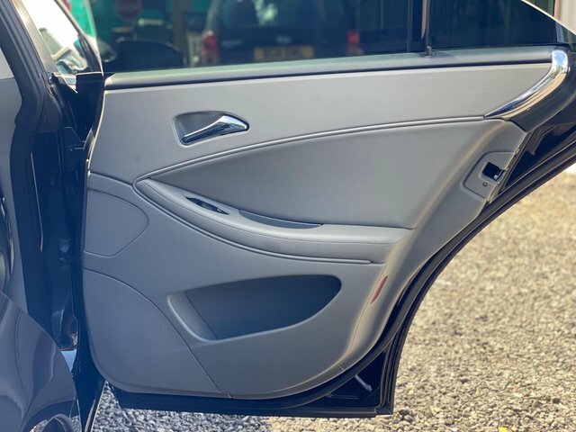 Mercedes-Benz CLS Cls500 Black #55
