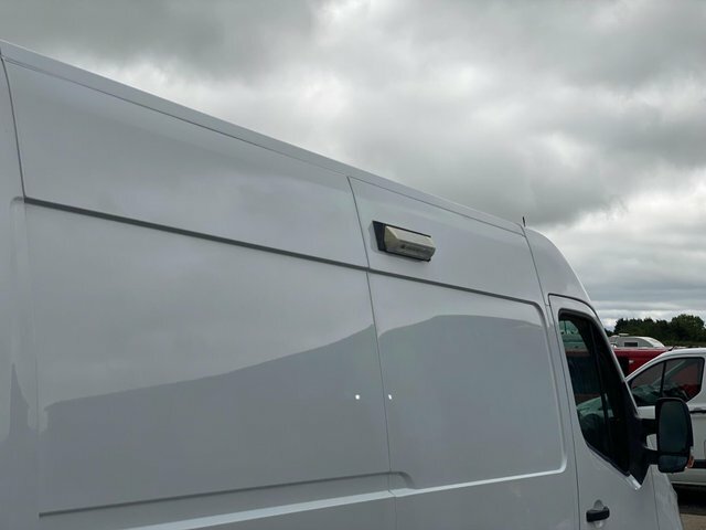 Vauxhall Movano Cdti 3500 Biturbo White #31