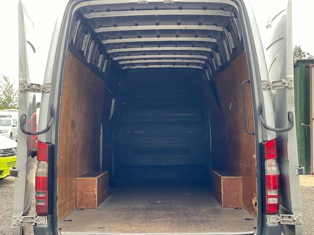 Mercedes-Benz Sprinter Unspecified White #22