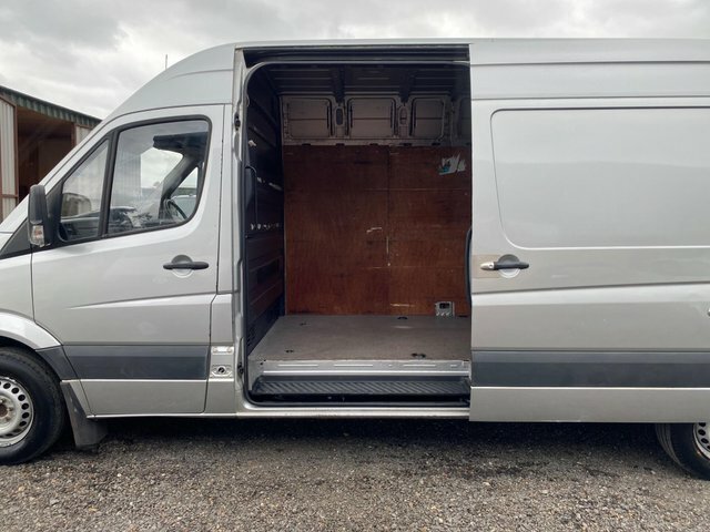 Mercedes-Benz Sprinter Unspecified White #8