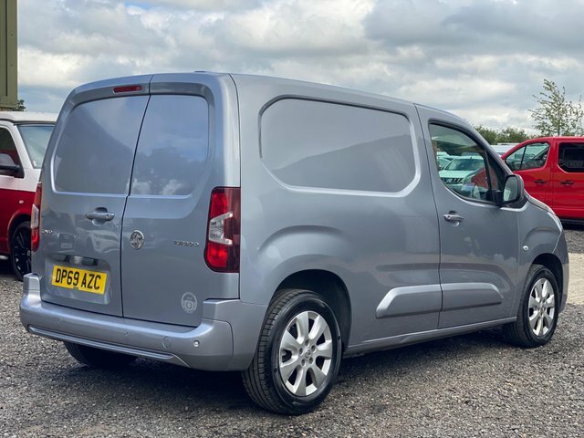 Vauxhall Combo 1.5 Turbo D 2000 Limited Edition Nav L1 H1 Euro 6 Grey #4