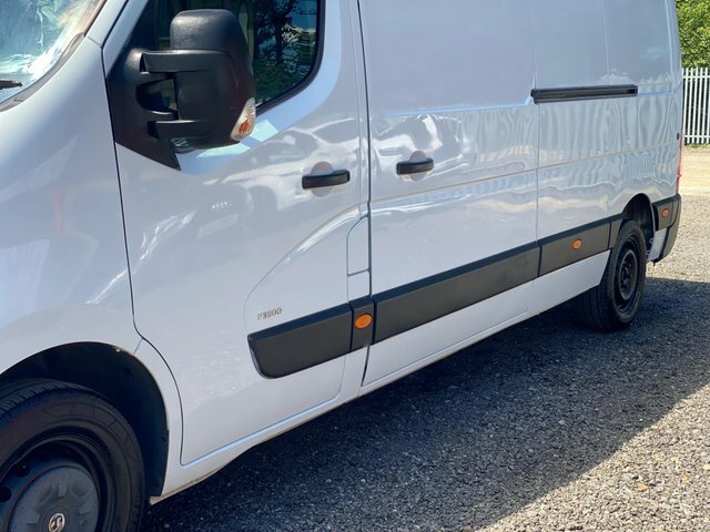 Vauxhall Movano Mpv White #19