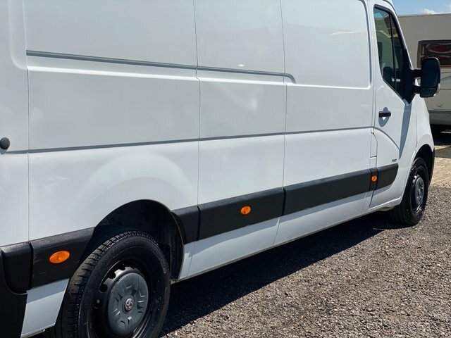 Vauxhall Movano Mpv White #25