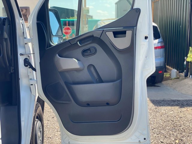 Vauxhall Movano Mpv White #35