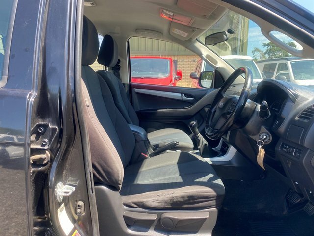 Isuzu D-Max 2.5 Td Yukon 4X4 Black #5