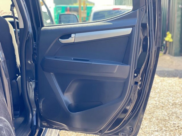 Isuzu D-Max 2.5 Td Yukon 2012 Grey #45