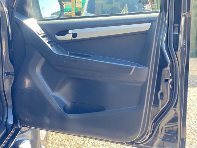 Isuzu D-Max 2.5 Td Yukon 2012 Grey #40