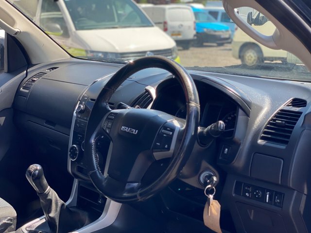 Isuzu D-Max 2.5 Td Yukon 2012 Grey #26