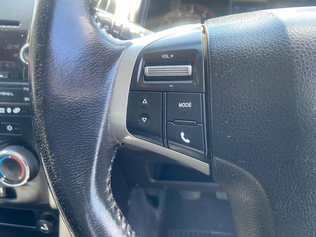 Isuzu D-Max 2.5 Td Yukon 2012 Grey #32