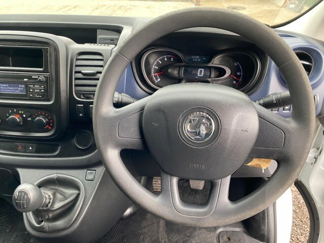 Vauxhall Vivaro 2014 1.6 Cdti 2700 Biturbo Ecoflex Sportive Panel Grey #9