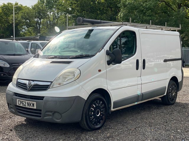 Vauxhall Vivaro 2.0 Cdti Sportive Panel Van Swb Silver #2