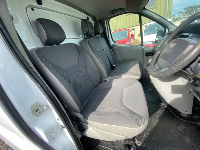 Vauxhall Vivaro 2.0 Cdti Sportive Panel Van Swb Silver #29