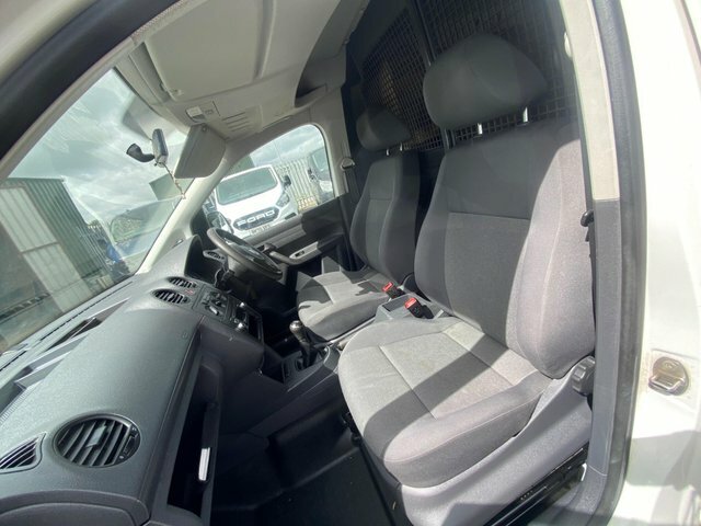 Volkswagen Caddy 1.6 Tdi 102Ps Startline Van White #15