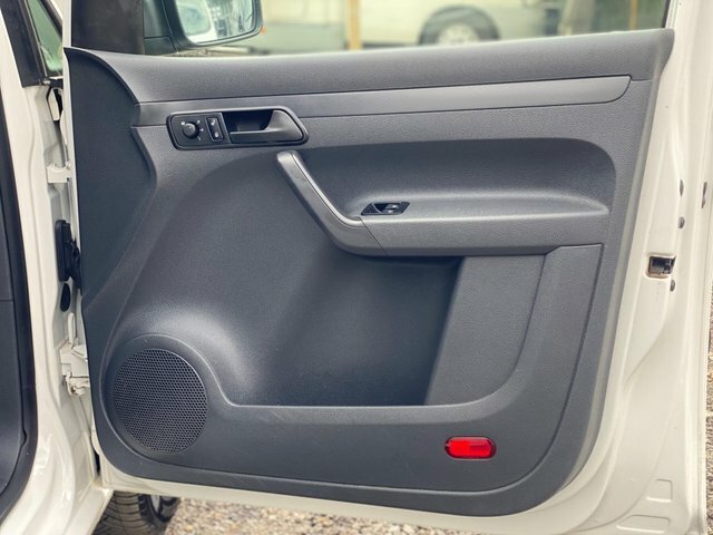 Volkswagen Caddy 1.6 Tdi 102Ps Startline Van White #36