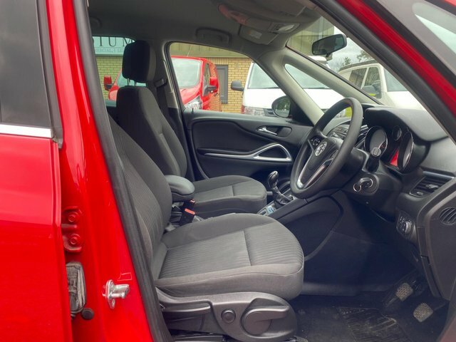 Vauxhall Zafira Tourer Cdti Ecoflex Tech Line Silver #33