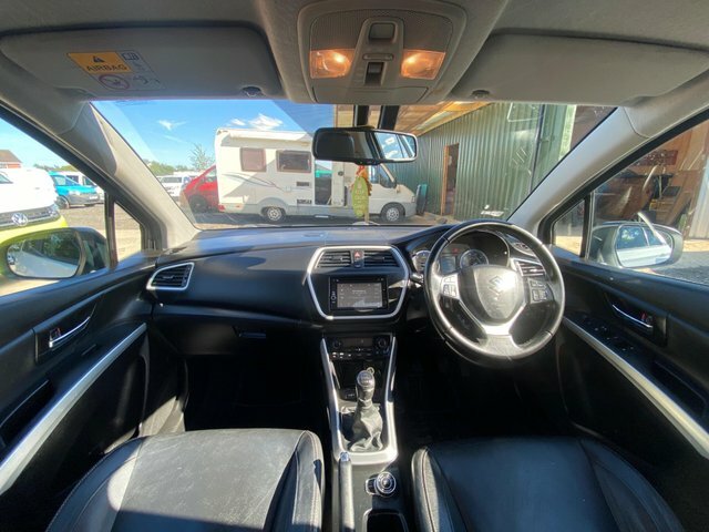 Suzuki SX4 S Cross S-cross Red #43