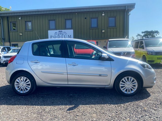Renault Clio 1.2 16V Dynamique Tomtom Beige #17