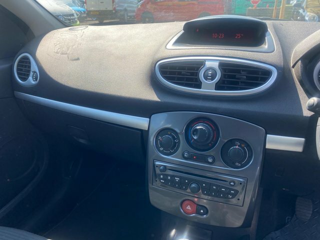Renault Clio 1.2 16V Dynamique Tomtom Beige #28