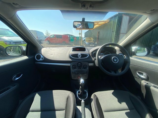 Renault Clio 1.2 16V Dynamique Tomtom Beige #37