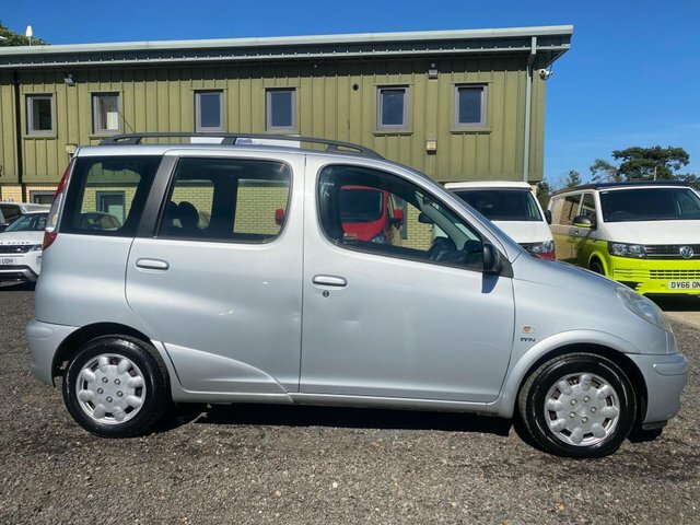 Toyota Verso 1.3 Vvt-i T3 Silver #2