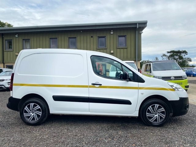 Peugeot Partner Estate Blue #20