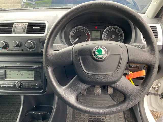 Skoda Fabia 1.2 Se Euro 5 Red #8