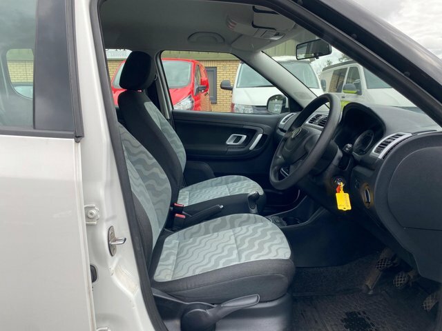 Skoda Fabia 1.4 16V 2 White #5