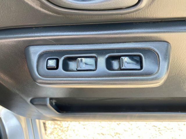 Suzuki Jimny 1.3 Mode Red #37