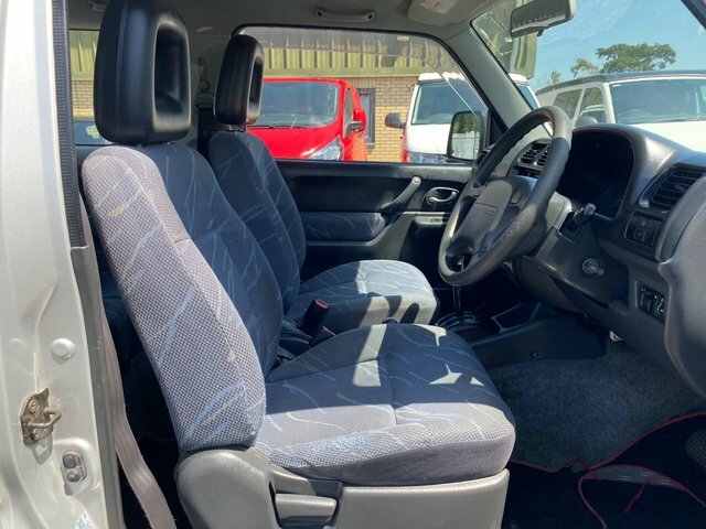 Suzuki Jimny 1.3 Jlx Silver #5