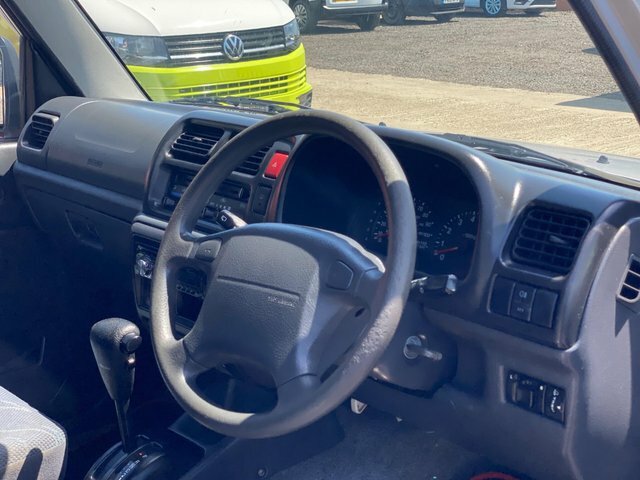 Suzuki Jimny 1.3 Mode Red #30