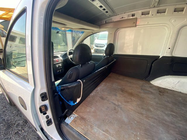 Vauxhall Combo 1.3L Se White #16