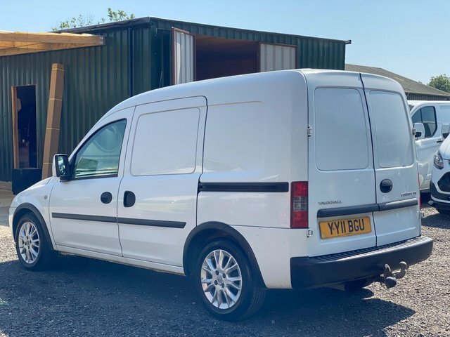 Vauxhall Combo 1.3 Cdti 1700 Ecoflex 16V Se White #3
