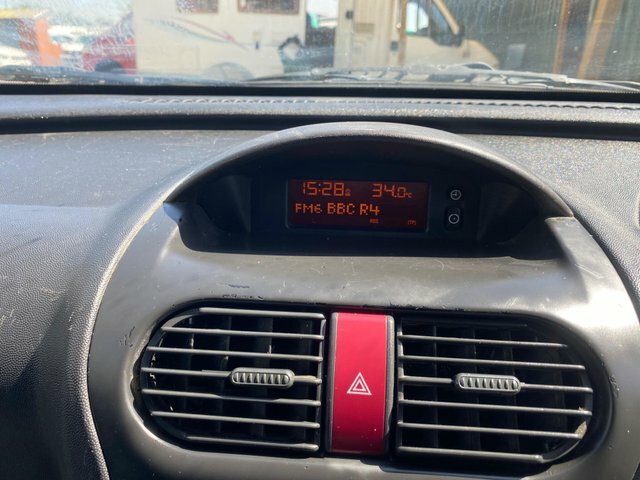 Vauxhall Combo 1.3L Se White #31