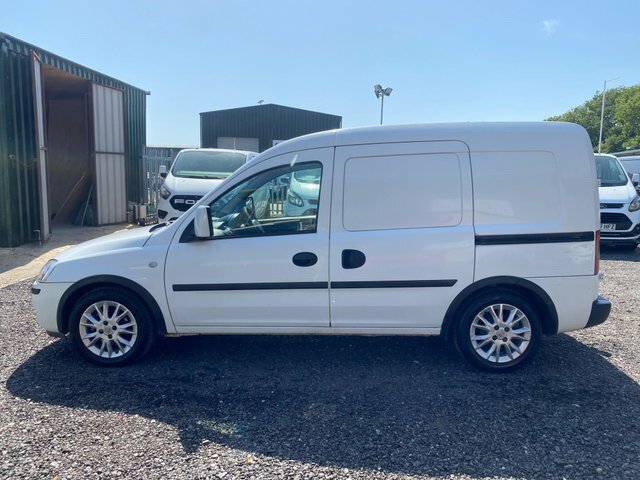 Vauxhall Combo 1.3L Se White #19