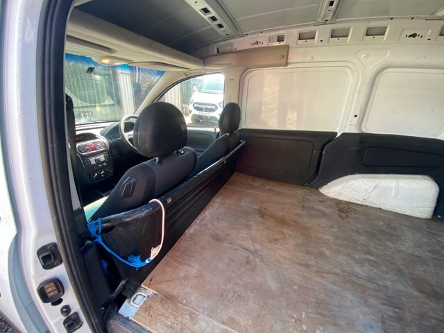 Vauxhall Combo 1.3L Se White #41