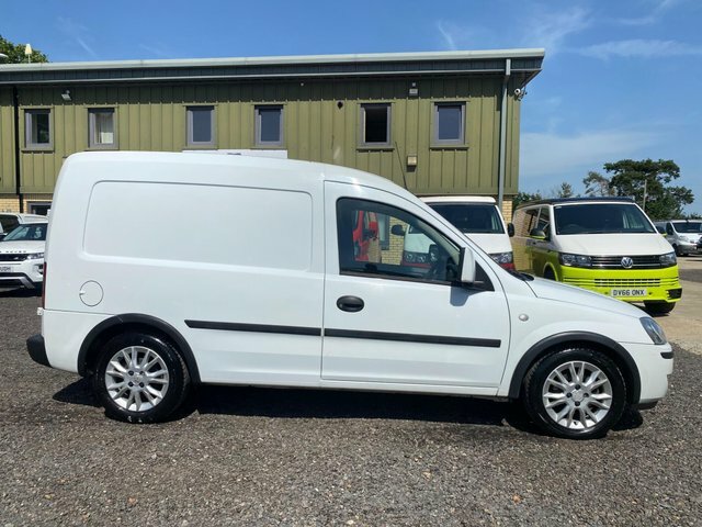 Vauxhall Combo 1.3L Se White #21