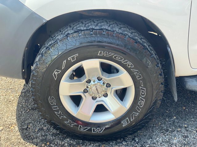 Toyota HILUX Invincible 4X4 D-4d Double Silver #52