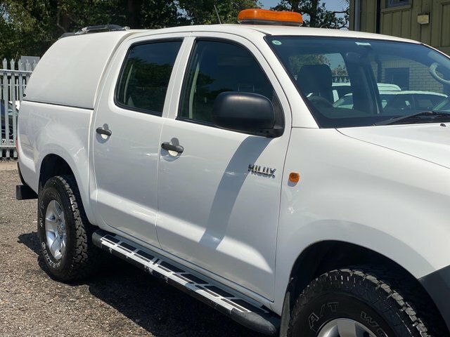 Toyota HILUX Invincible 4X4 D-4d Double Silver #24