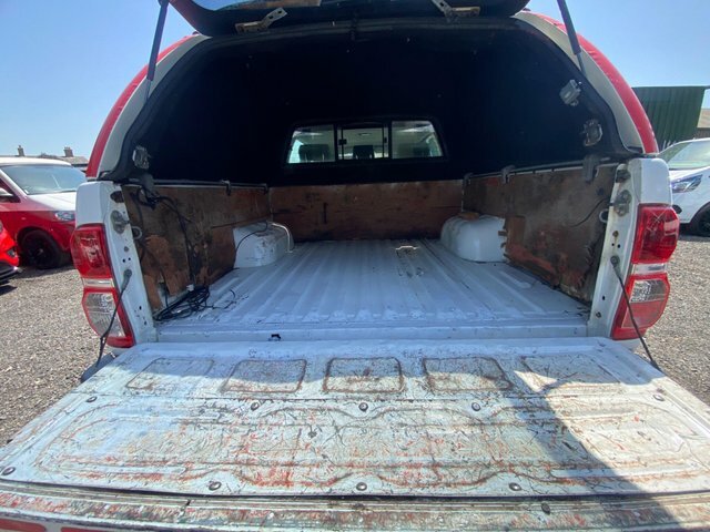 Toyota HILUX Invincible 4X4 D-4d Double Silver #46