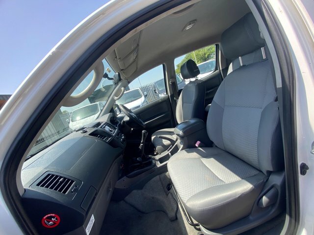 Toyota HILUX Invincible 4X4 D-4d Double Silver #17