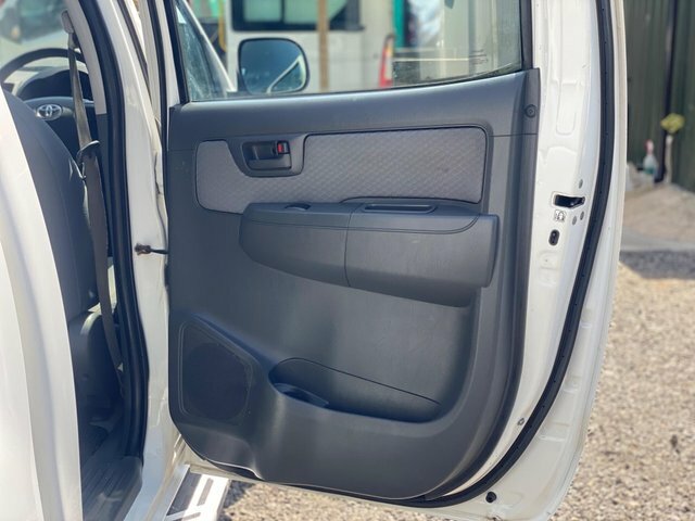 Toyota HILUX Invincible 4X4 D-4d Double Silver #44