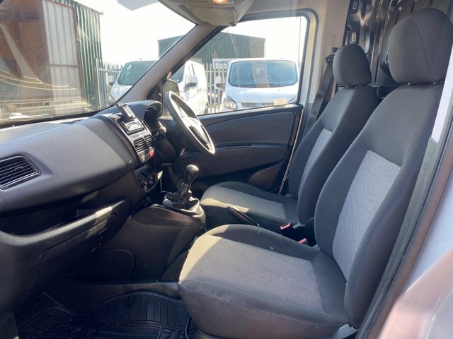 Fiat Doblo Doblo 16V Tecnico Multijet II White #48