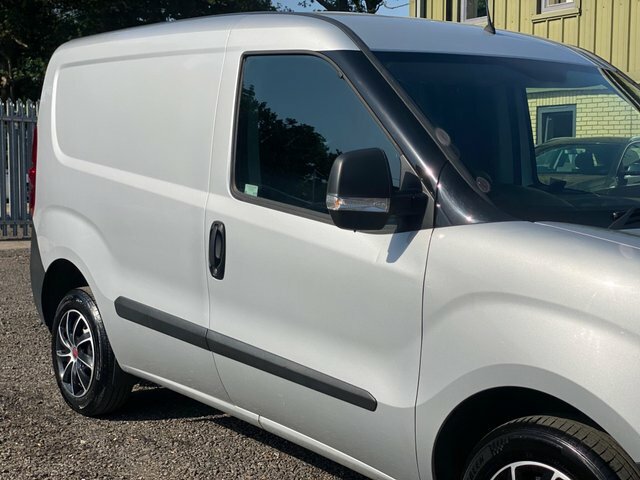 Fiat Doblo Doblo 16V Tecnico Multijet II White #26