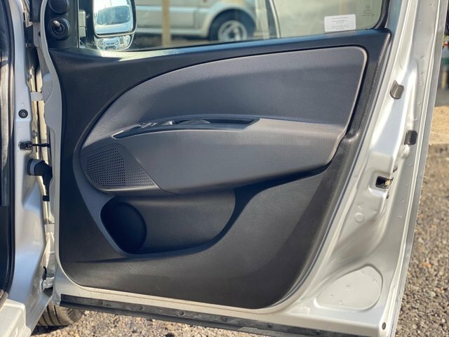 Fiat Doblo Doblo 16V Tecnico Multijet II White #41