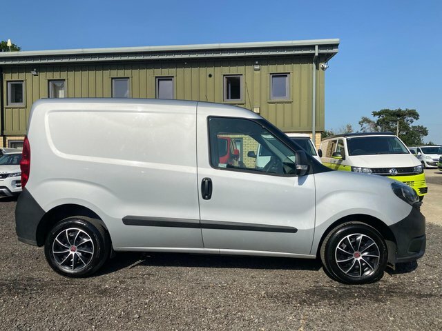 Fiat Doblo Doblo 16V Tecnico Multijet II White #24
